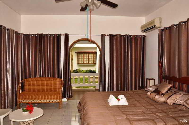 Pure Oasis Resort Negril Exterior photo