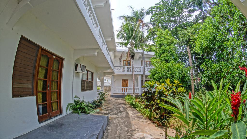Pure Oasis Resort Negril Exterior photo