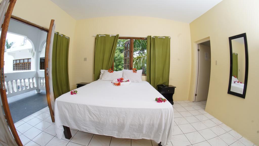 Pure Oasis Resort Negril Exterior photo