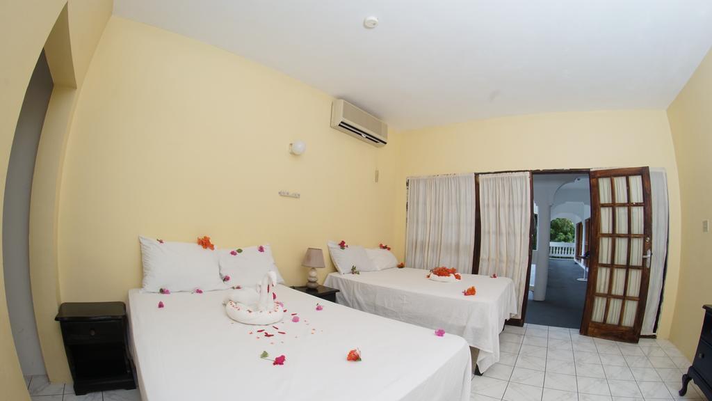 Pure Oasis Resort Negril Exterior photo